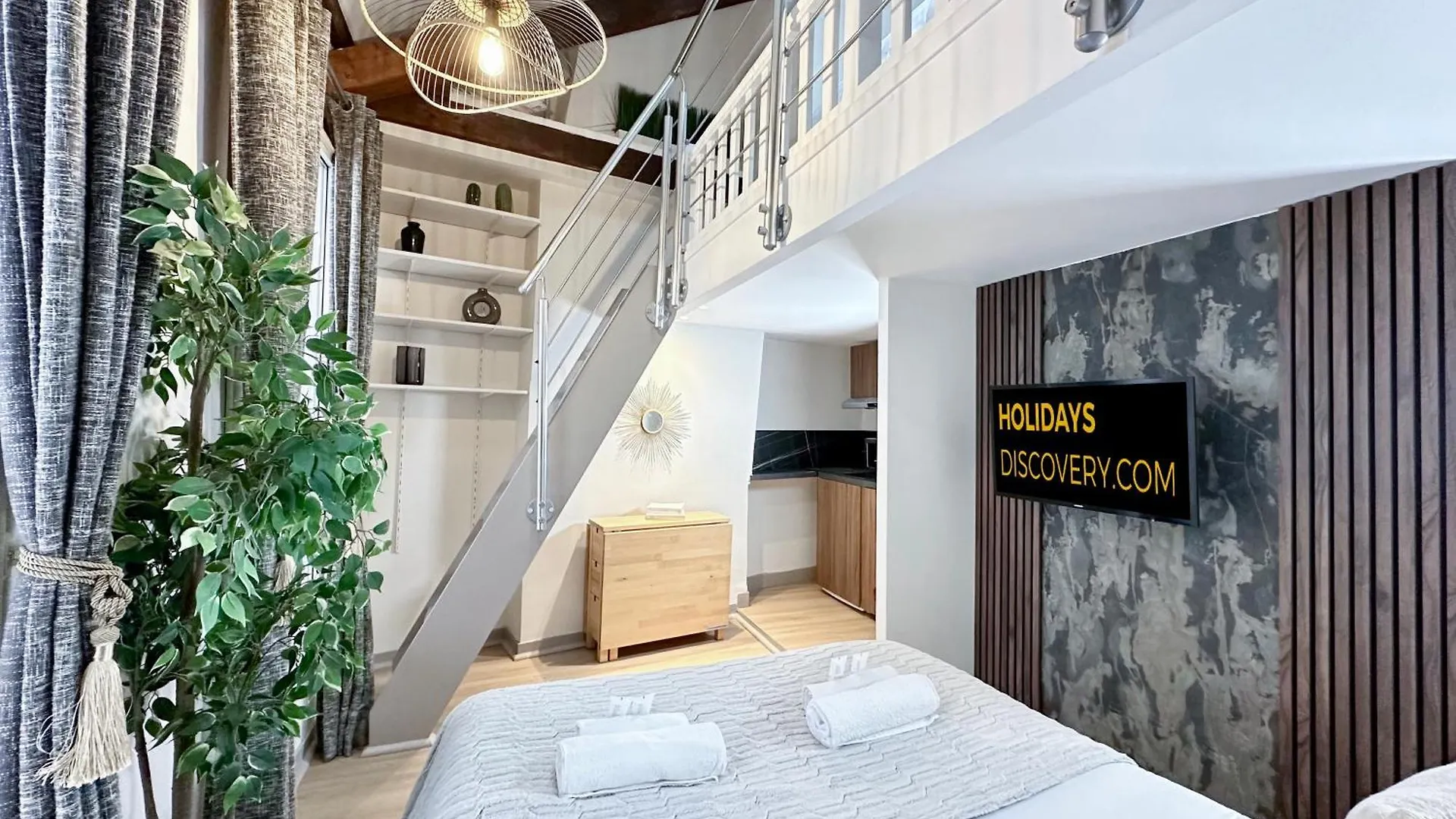 6062 - Stylish Duplex In Olympic Games 2024 *